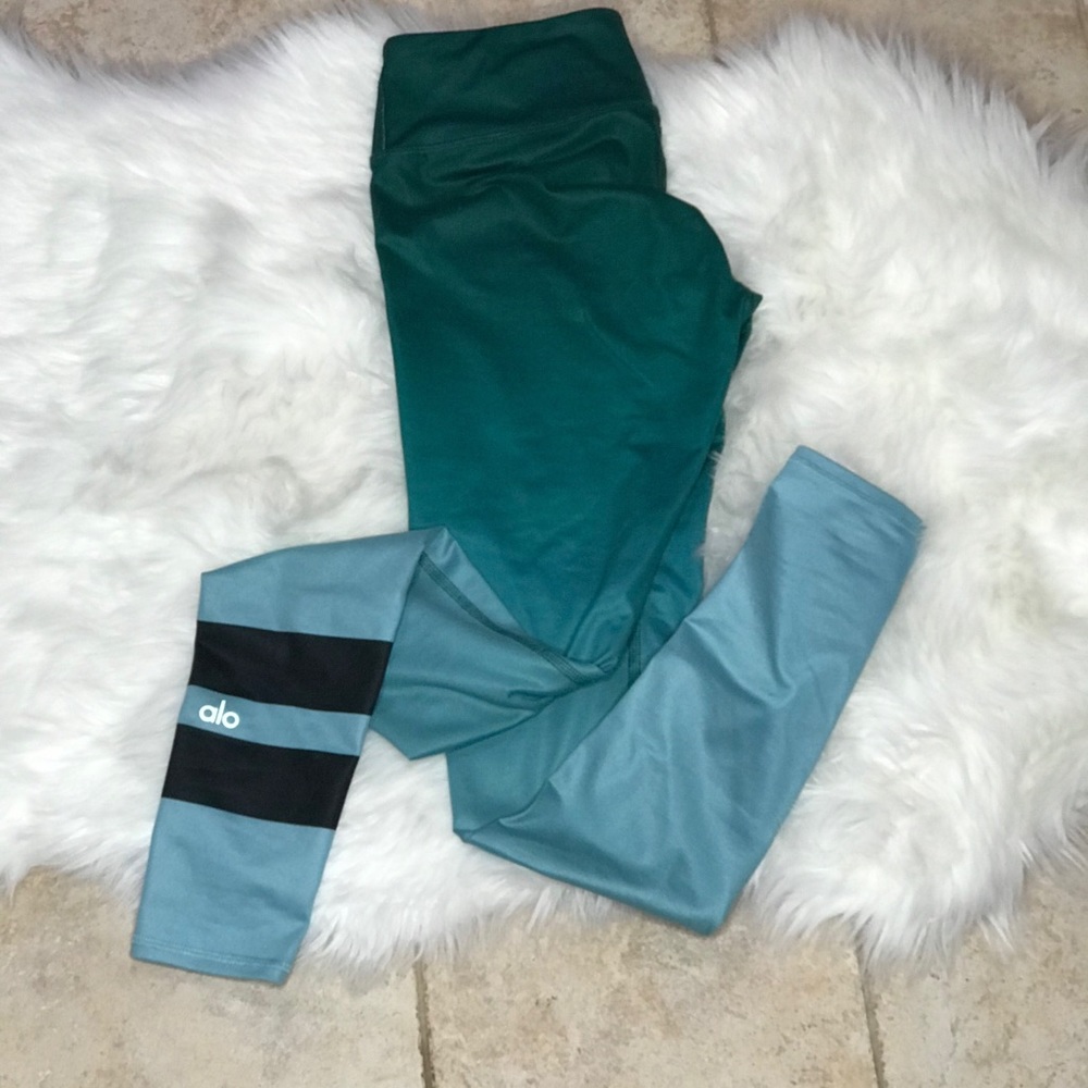 Alo Yoga Airbrush Leggings - Picture 2 of 4